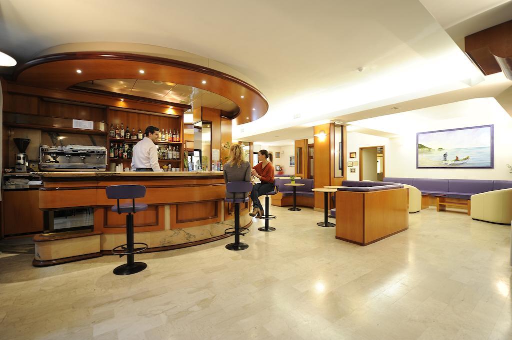 Hotel Adler Alassio Exterior foto